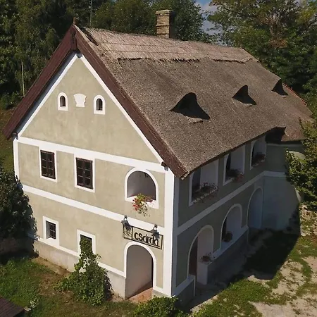 Vamosi Csarda Apartment